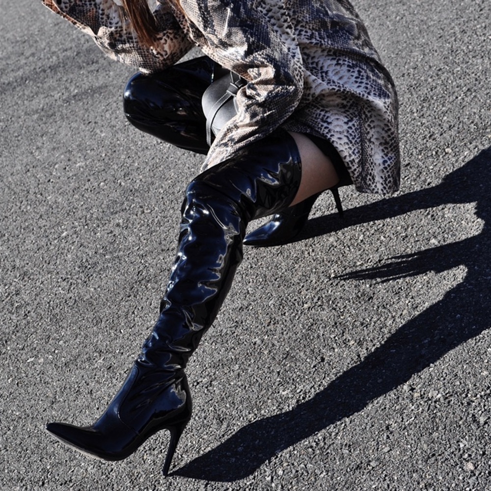 Level up - Thigh High Patent Boots